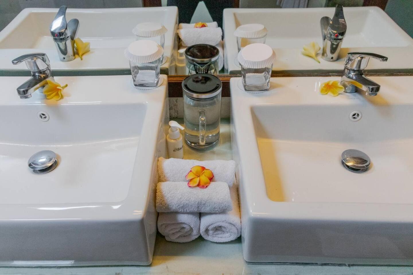 Heart Of Seminyak, 2Br, Sleeps 4, Walk To Bintang Villa Eksteriør billede