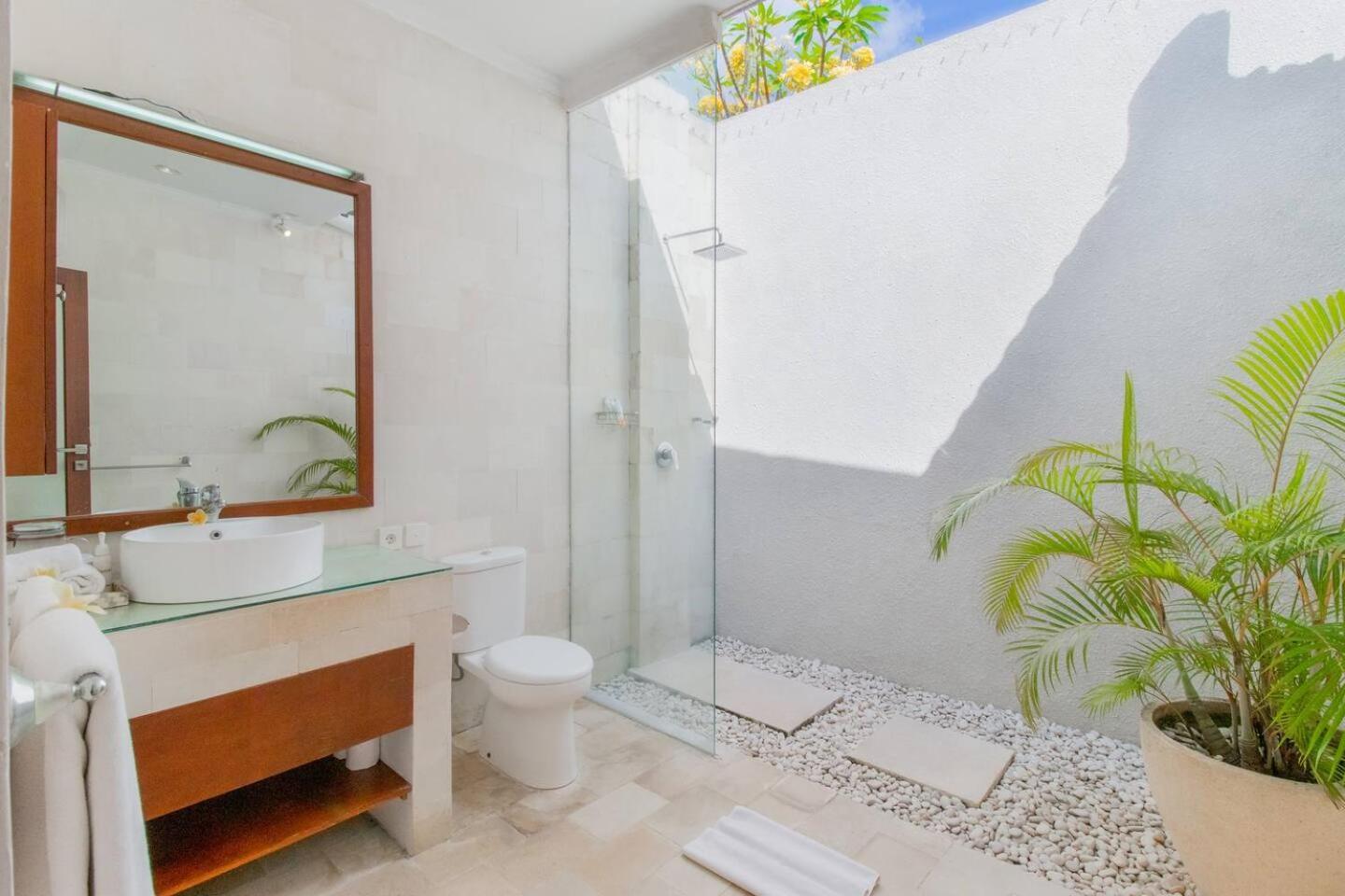 Heart Of Seminyak, 2Br, Sleeps 4, Walk To Bintang Villa Eksteriør billede