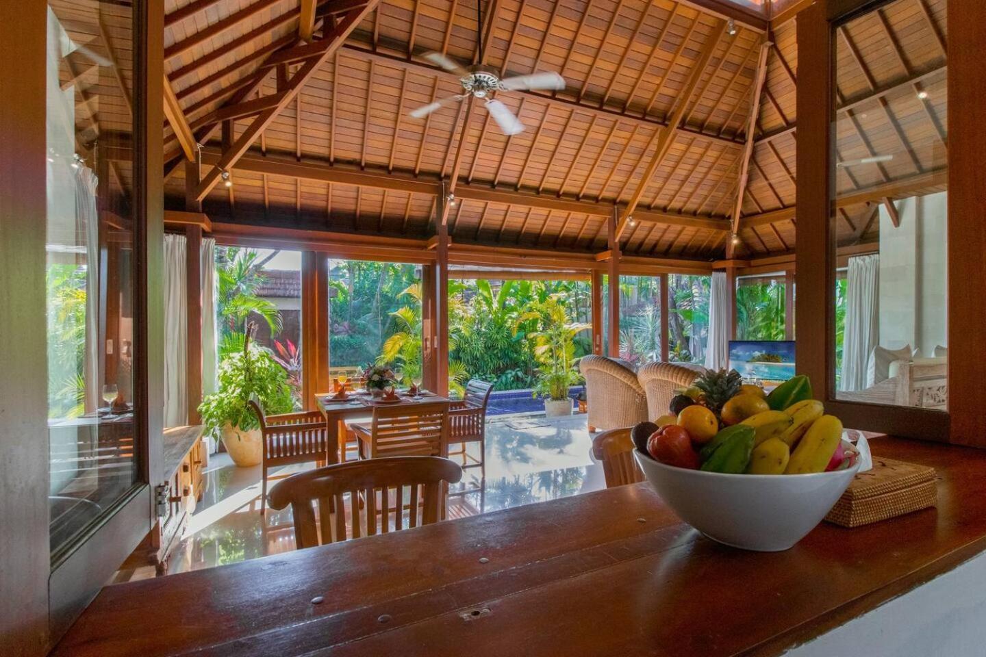 Heart Of Seminyak, 2Br, Sleeps 4, Walk To Bintang Villa Eksteriør billede